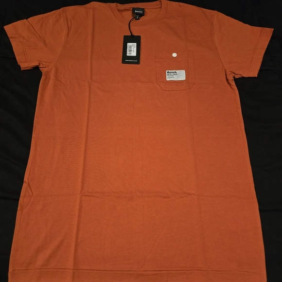 Bench Men's 2 Piece Bundle Short Sleeve Shirts NWT Orange & White Size Medium - Picture 2 of 13